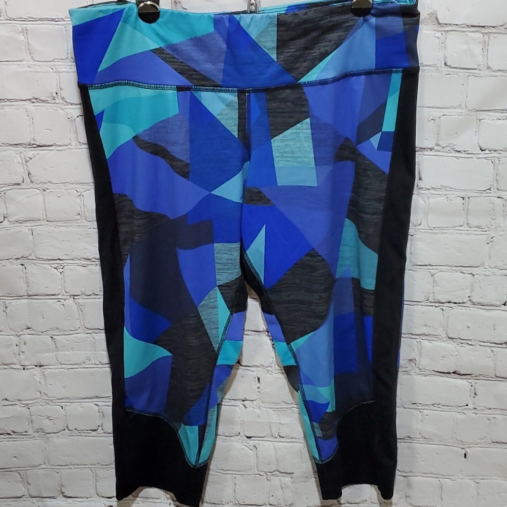 CHAMPION Workout Capri Pants